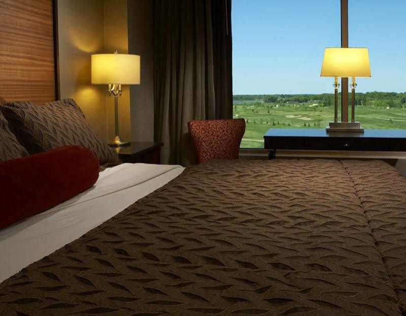 Mystic Lake Casino Hotel Prior Lake Room photo